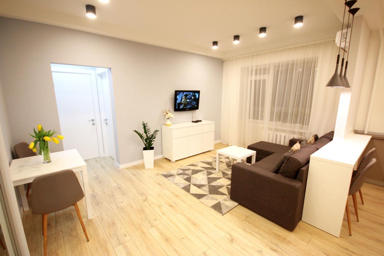 Inn Home Apartments - Ocean Plaza Area Kiev Esterno foto