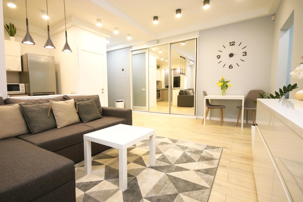 Inn Home Apartments - Ocean Plaza Area Kiev Esterno foto